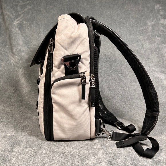 Backpack Changing Bag Quilted Leather Cream Black Travel Bag - Picture 8 of 16